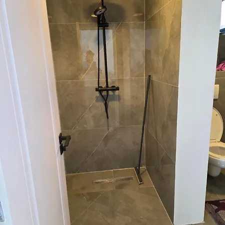 Apartman Violand Limanu